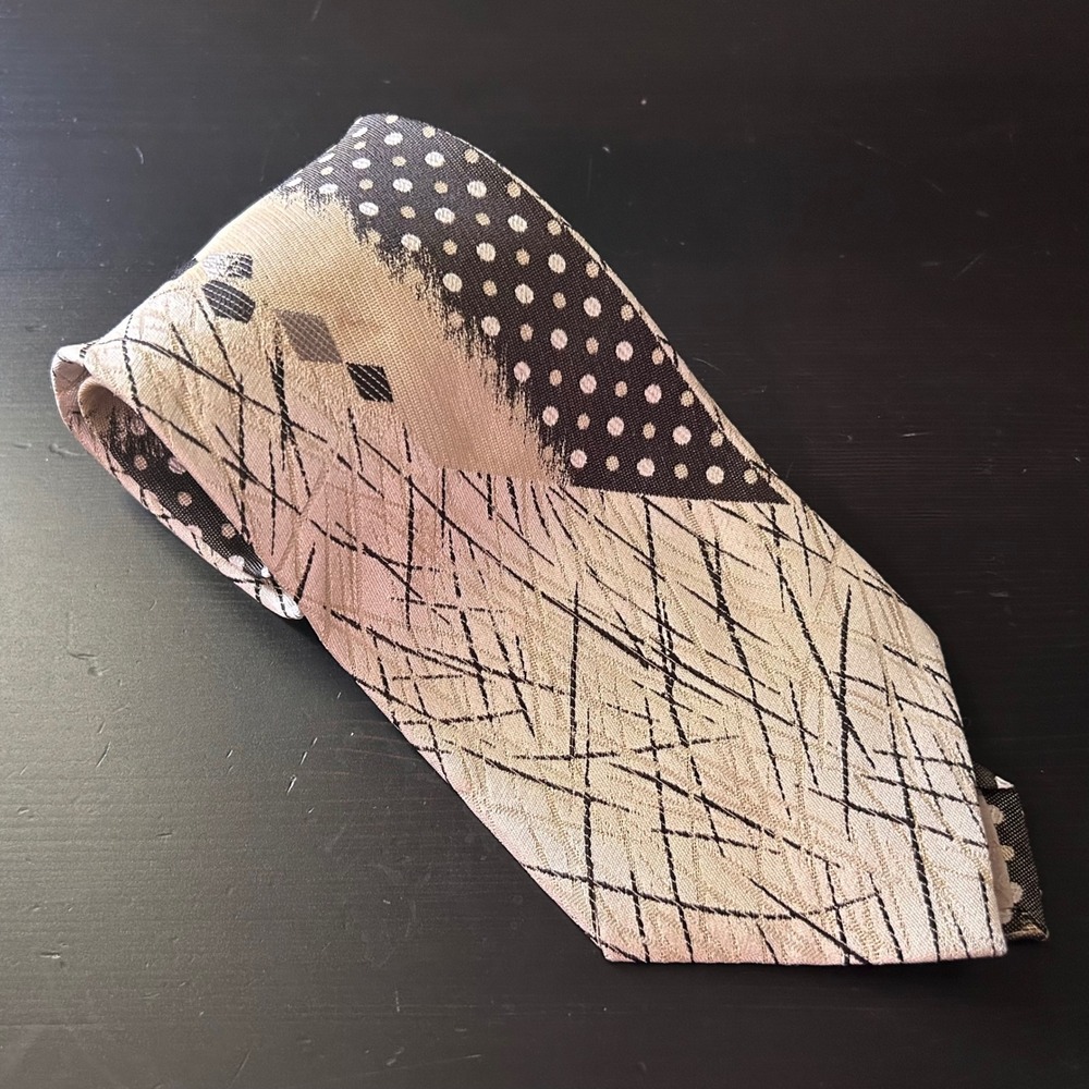 Vitaliano Pancaldi Necktie Beige Polka Dot Geometric 100% Silk 4 x 59 1/2 Mens
